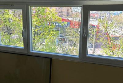 Apartament cu 3 camere decomandat în Valea Oltului - 6