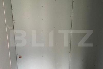 Spațiu comercial, de 1,300 mp, în Central - 8