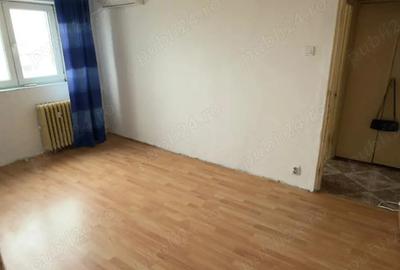 Apartament cu 3 camere semidecomandat în Giulești - 1