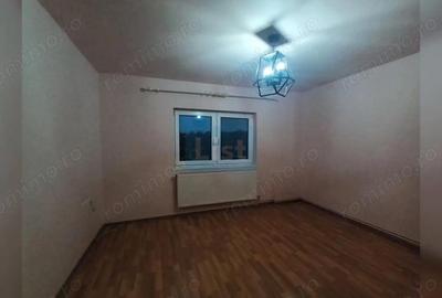 Apartament cu 2 camere semidecomandat, mobilat în Ultracentral
