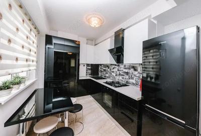 Garsonieră decomandată în Eroii Revoluției - 2