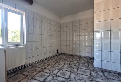 Vanzare casa Garbovi / Jud. Ialomita / teren: 945 mp / comision 0% - 7