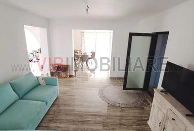 Casă cu 8 camere cu Garaj în Frumușani - 2