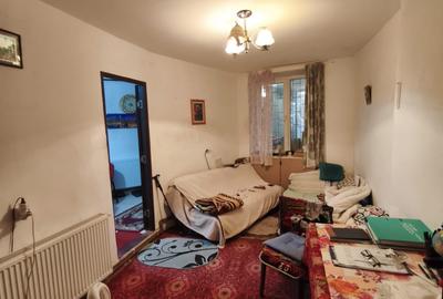 Apartament cu 3 camere decomandat, mobilat în Centrul Istoric