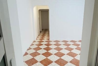 Apartament cu 3 camere semidecomandat în Gorjului - 3