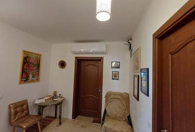 Apartament la casa de vanzare - 7 camere | 170 mp | Strada Lupeni - 13