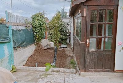 Vind schimb casa in Agigea. - 1