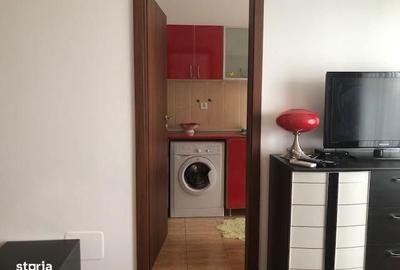 Garsonieră în Titan - 2