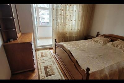 Apartament cu 3 camere decomandat în Dacia - 2