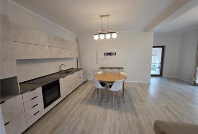 Duplex separat prin baie -  complet mobilata - toate utilitatile. - 7