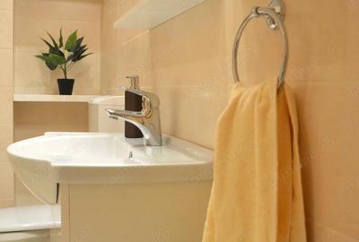 Apartament cu 2 camere semidecomandat, mobilat în Bulgaria