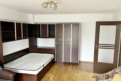 Garsonieră decomandată, mobilată în Podul de Fier - 2