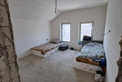 Casă cu 3 camere cu Teren 280 Mp în Berceni - 9