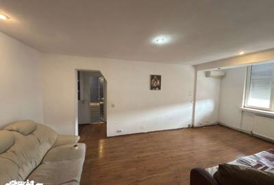 Apartament cu 2 camere în Micro 4