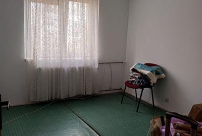 Apartament cu 3 camere decomandat în Crângași - 4