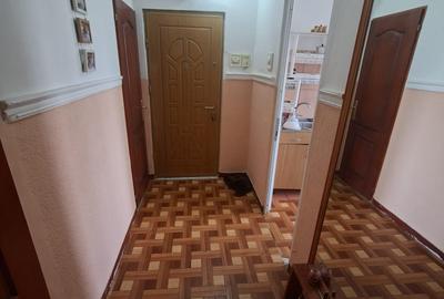 Apartament cu 3 camere decomandat în Alexandru cel Bun - 8