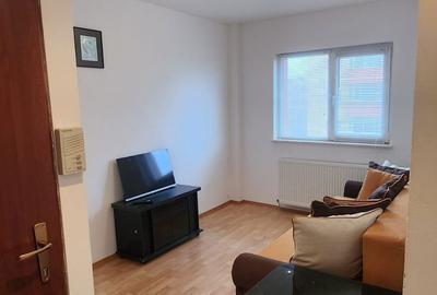 Garsonieră decomandată în Triaj - 2