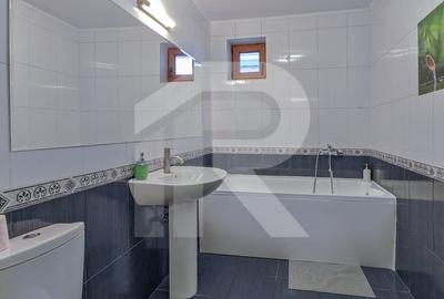 Casa 5 camere renovata 2025, curte+parcare - 4