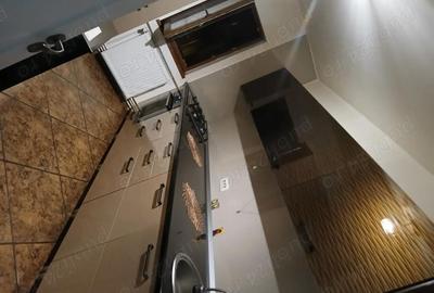 Apartament cu 4 camere în Central - 1