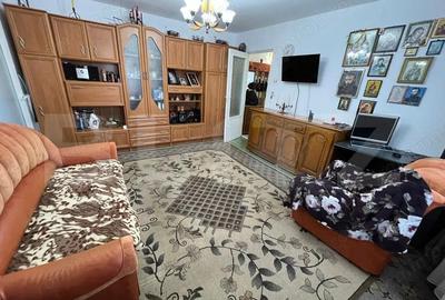 Apartament cu 2 camere semidecomandat în Micro 4