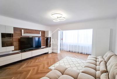 Apartament cu 3 camere decomandat în Noua