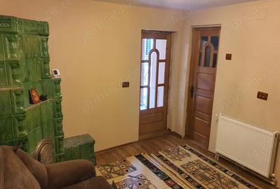 Casă cu 3 camere cu Teren 326 Mp în Central - 1