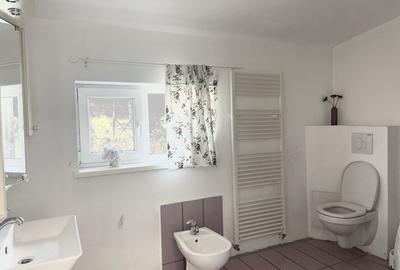 Casă cu 4 camere cu Teren 750 Mp în Central - 2