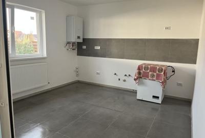 Glina stadion casa parter 4 camere - 50