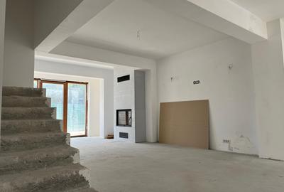 Casă cu 6 camere cu Canalizare în Ultracentral - 10