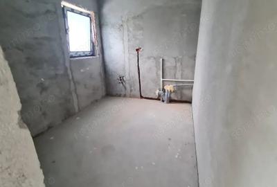 Casă cu Teren 345 Mp în Central