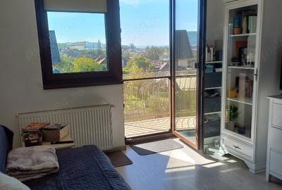 Apartament cu 3 camere decomandat în Central - 1