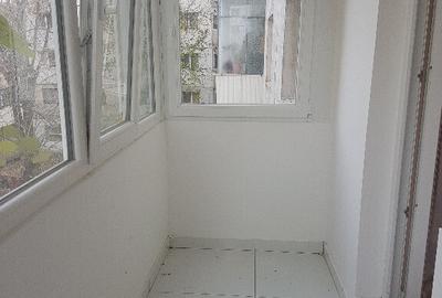 Apartament doua camere, etaj 2, renovat, liber, Narcisa - 16