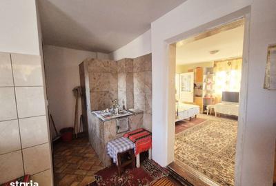 Casă cu 5 camere decomandat cu Teren 1600 Mp în Dobreni - 13
