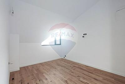 Casă cu 4 camere cu Canalizare în Apărătorii Patriei - 12