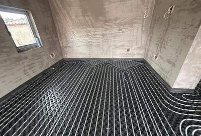 Casă cu 4 camere cu Canalizare în Lumina - 1