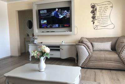 Apartament cu 3 camere semidecomandat în Micro 5 - 15