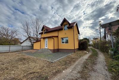 Casă cu 3 camere cu Canalizare în 3 Insule