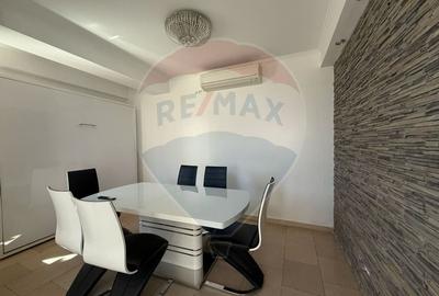 Ideala pentru familii sau grupuri - Vila cu 7 camere in Mamaia Nord - 5