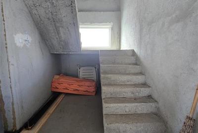 Casă cu 4 camere cu Teren 300 Mp în Palota - 12