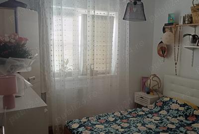 Apartament cu 4 camere decomandat în Confecții - 2