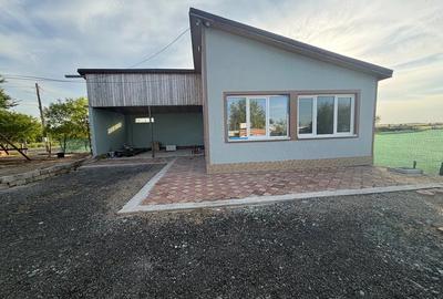 Casă cu 2 camere cu Teren 700 Mp în Săveni - 2
