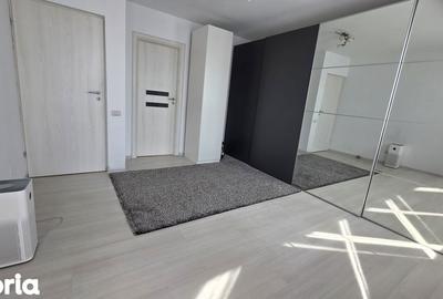 Casă cu 5 camere cu Teren 250 Mp în Central - 1