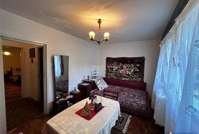 Resita, 2 Cam. Cf. 1, Mobilat+Utilat, Et. 1, Micro 2 - 1