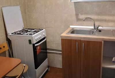 Garsonieră decomandată în Central