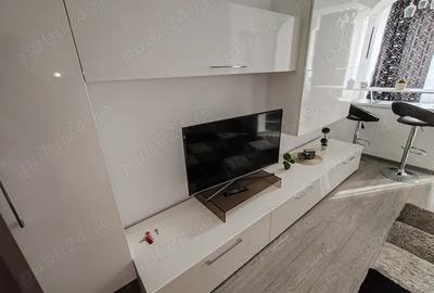 Garsonieră semidecomandată în Tractorul - 8