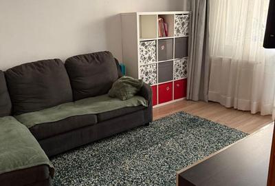 Apartament cu 3 camere decomandat în Titan