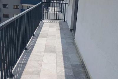 Apartament cu 3 camere decomandat în Central - 1