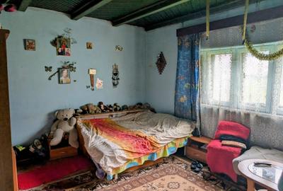 Predeal,P+1,casa din busteni,in spatele terenului-raul Prahova,posibil extindere - 11