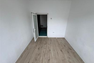 Garsoniera 12mp , de vanzare, zona Sud, etaj 4 cu acoperis - 3