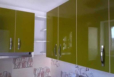 Apartament cu 3 camere semidecomandat în Central - 2